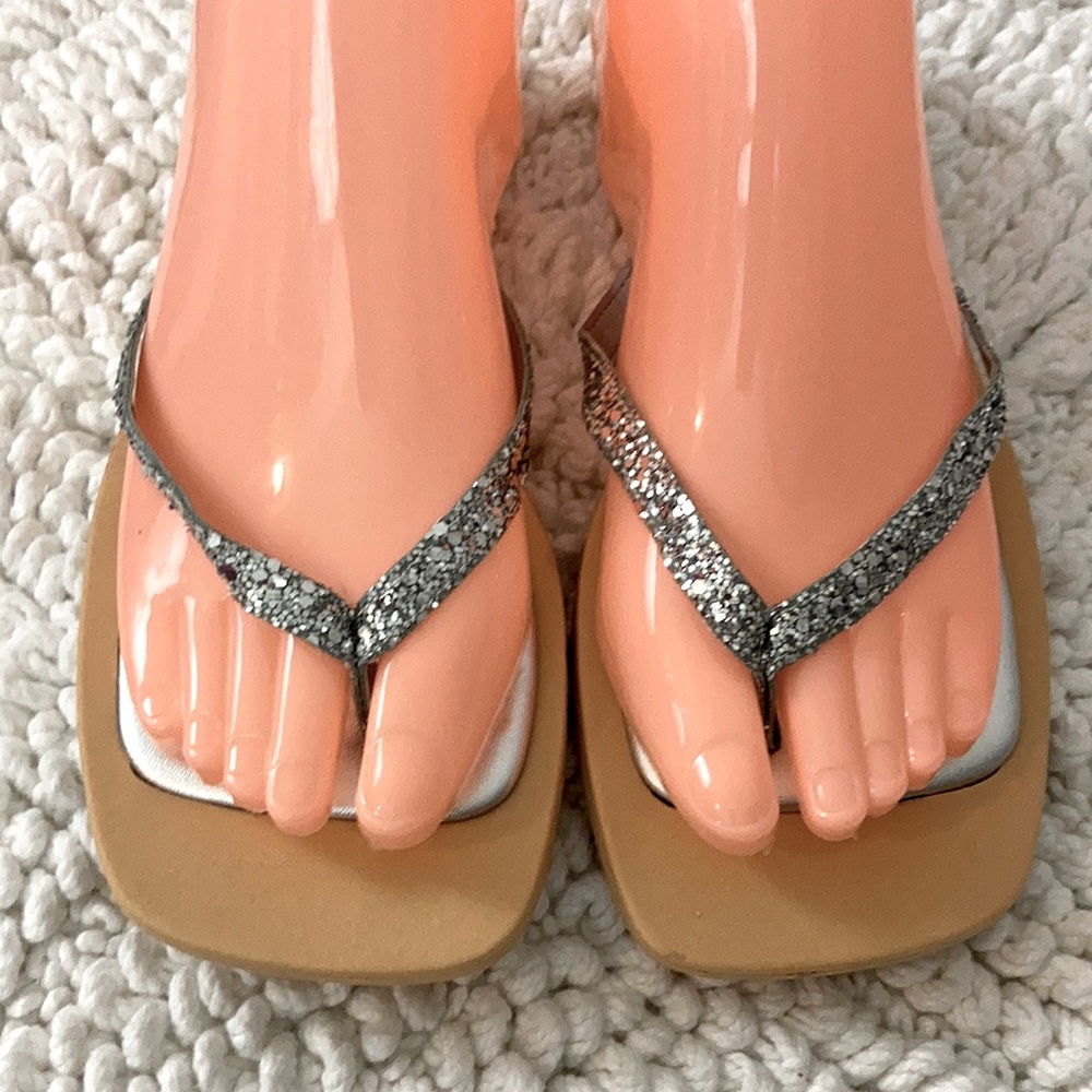 D’Antonio Sz 7 Silver Sparkly Thong  sandals Italy